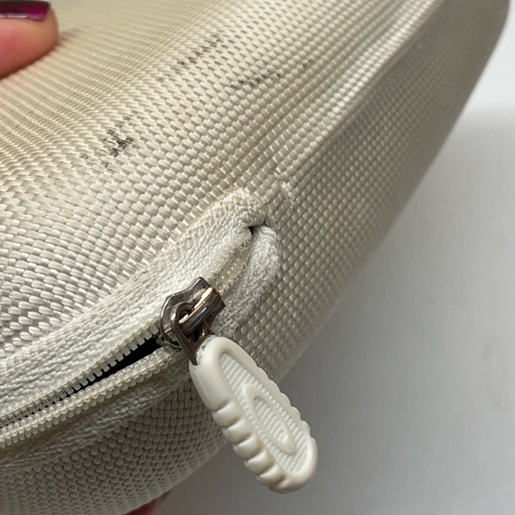 🥰✨5 for $20✨ Oakley Hard Shell Glasses Case - Picture 6 of 6